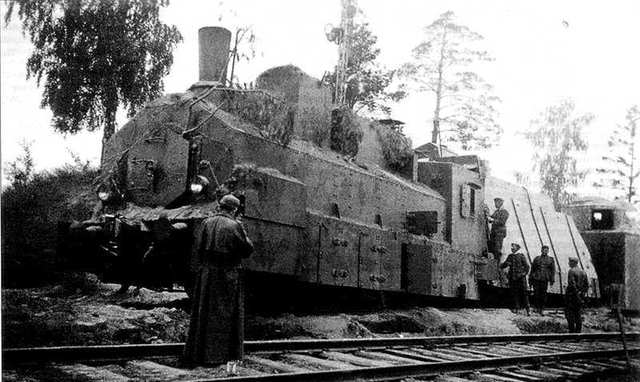 El tren blindado de la 6ª división, que fue destruido por la aviación alemana. Frente Occidental, julio 1941