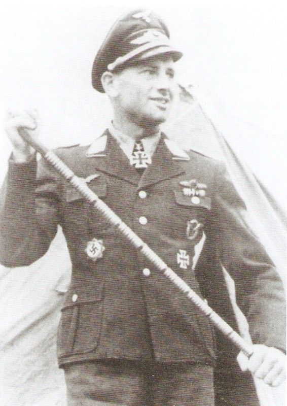 Hauptman J. Vise, I JG 52, para el 12 de julio ya había acreditado doce derribos