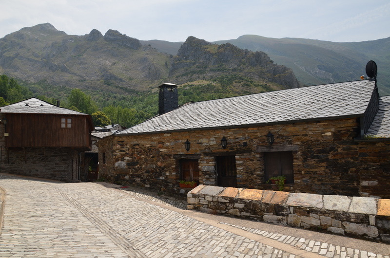 PEÑALBA DE SANTIAGO-22-6-2017-LEÓN - Los pueblos más bonitos de España-2010/2023 (9)