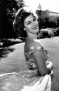 linda_christian_a16